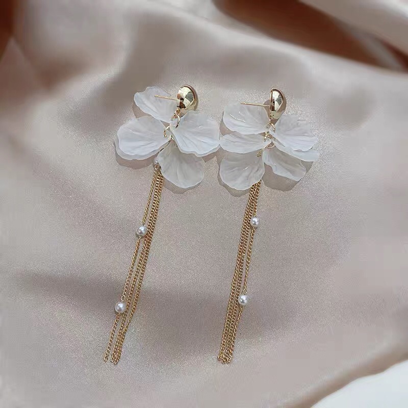 Retro fashion ethnic style Sicilian court Lolita sweet earrings