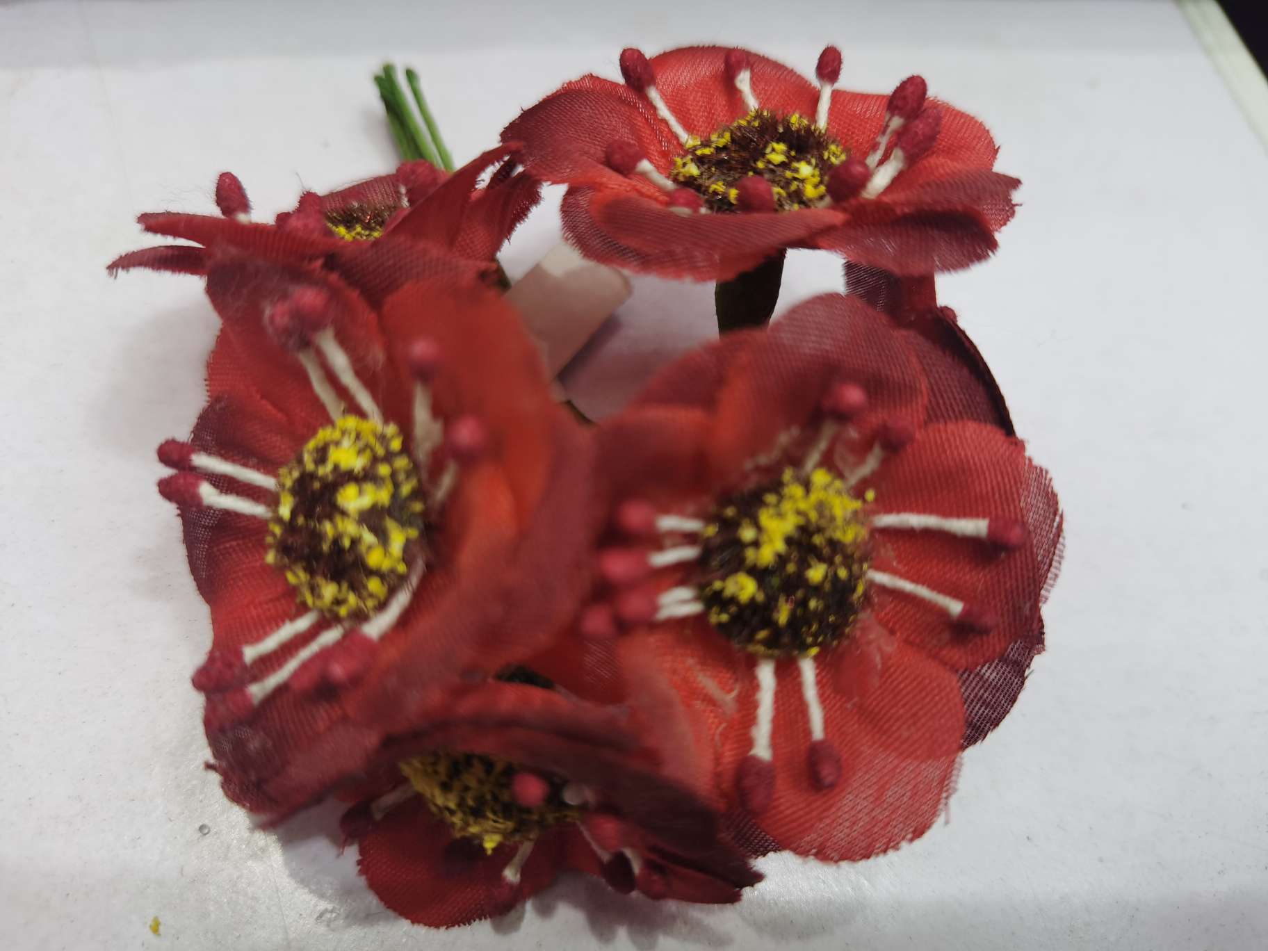 Black-haired heart flower detail image 2