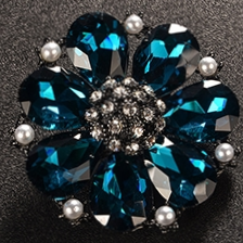 Brooch 1001 thumbnail