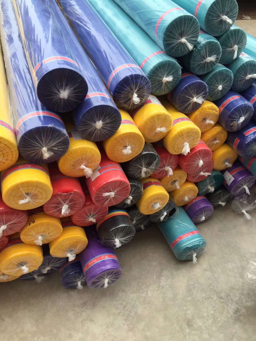 Factory direct sales, best-selling stock across the entire network, 210T color waterproof PU eco-friendly raincoat fabric, children's leisure tent storage, travel bag lining fabric Item Picture