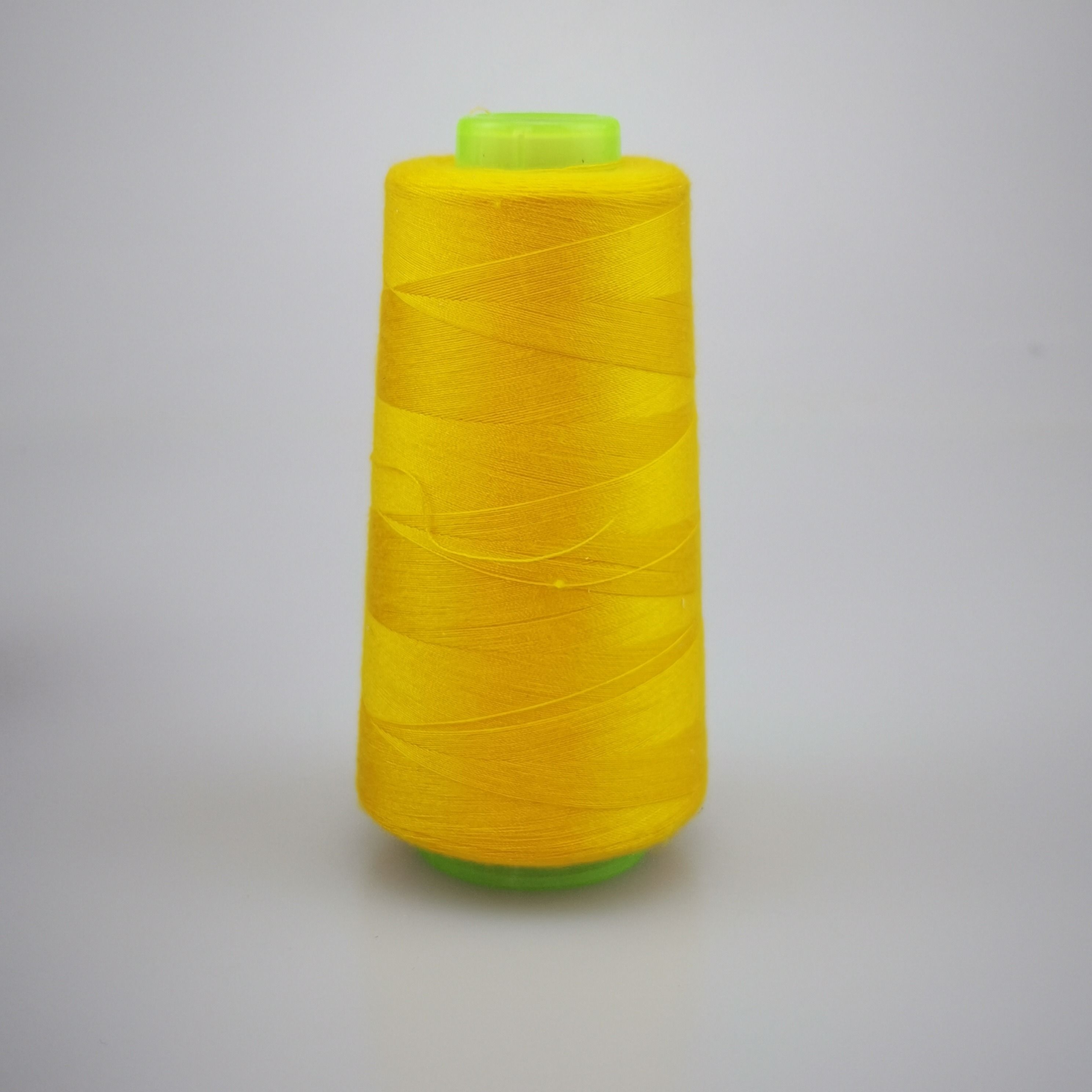 Sewing machine thread home large roll 402 sewing clothes thread code overlock pagoda white and black thread ball hand sewing needle thread 65