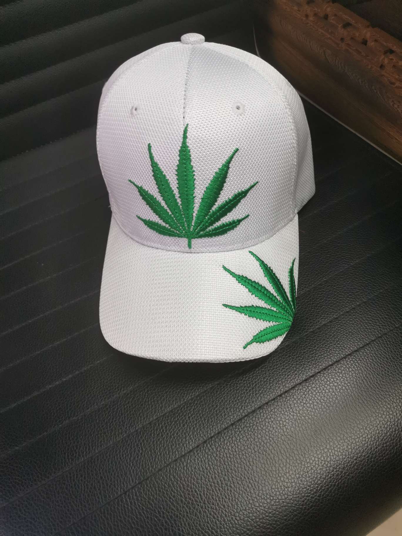 Lovers Tide Baseball Cap Female Korean Version Show Face Small Spring And Autumn Net Red Soft Cap Male Summer Solid Color Cap Specification drawing