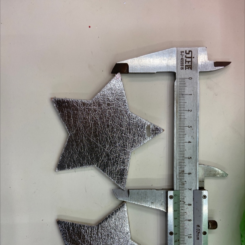 Silver star-shaped pendant, an art and beauty accessory, a popular DIY item for Internet celebrities and celebrities Specification image
