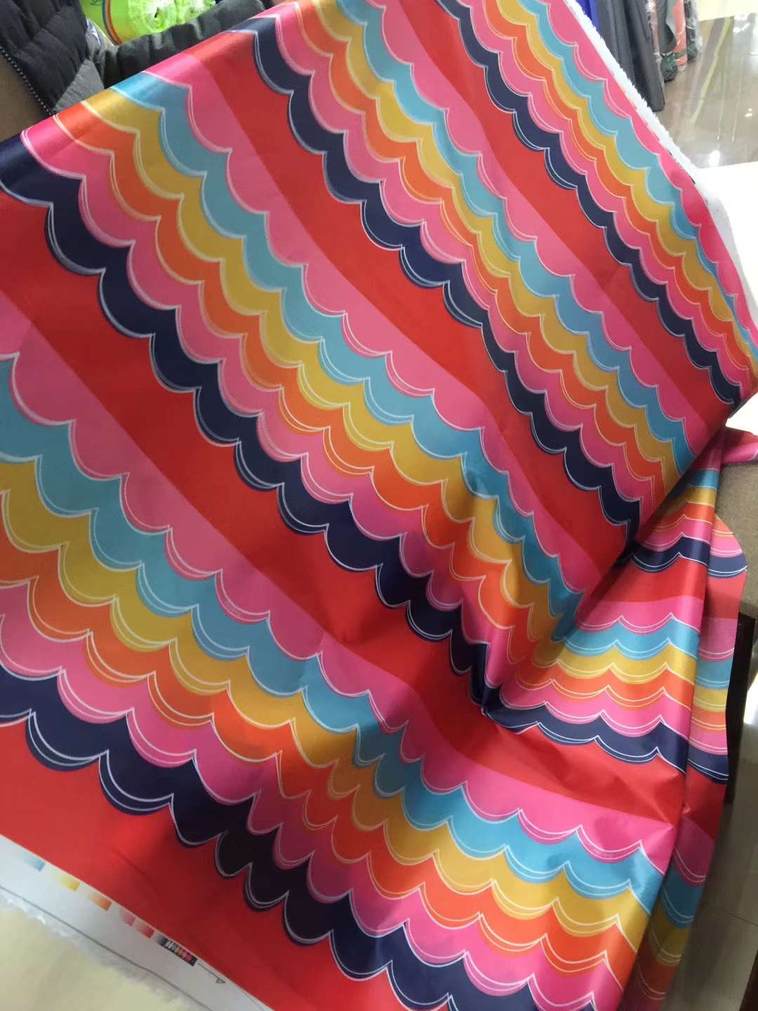 厂家直销全网热销现货网红210T印花PU环保防水雨披布儿童休闲帐篷收纳旅行白底实物图