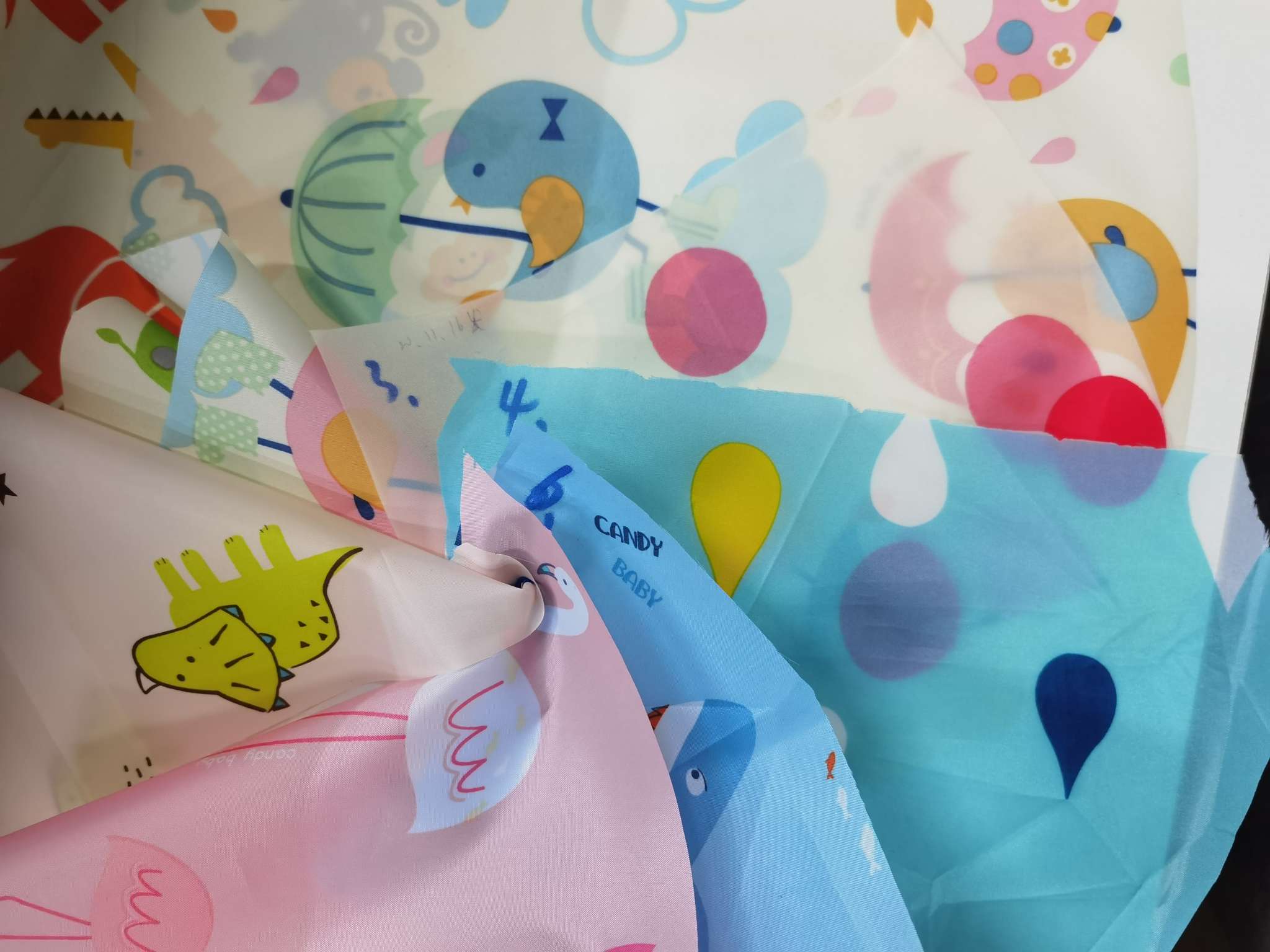 厂家直销全网热销现货网红210T印花PU环保防水雨披布儿童休闲帐篷收纳旅行产品图