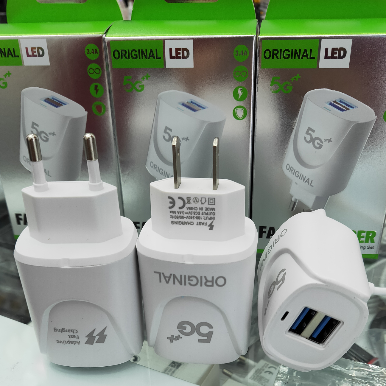 外贸热销款双USB1A2A无线充电器通多款手机充电器