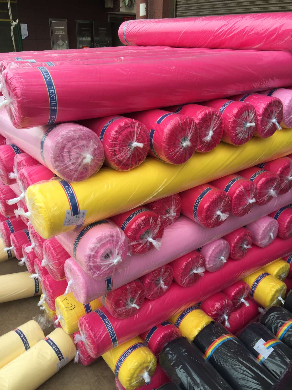 Factory direct sales, best-selling in stock across the entire network, 210D encrypted Oxford fabric, colored PA eco-friendly children's leisure tent, storage, travel bag lining fabric Application Scenario