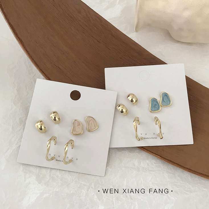 3 pairs of earrings 2019 New trendy set, cold style stud earrings, versatile and elegant Korean simple earrings details Picture