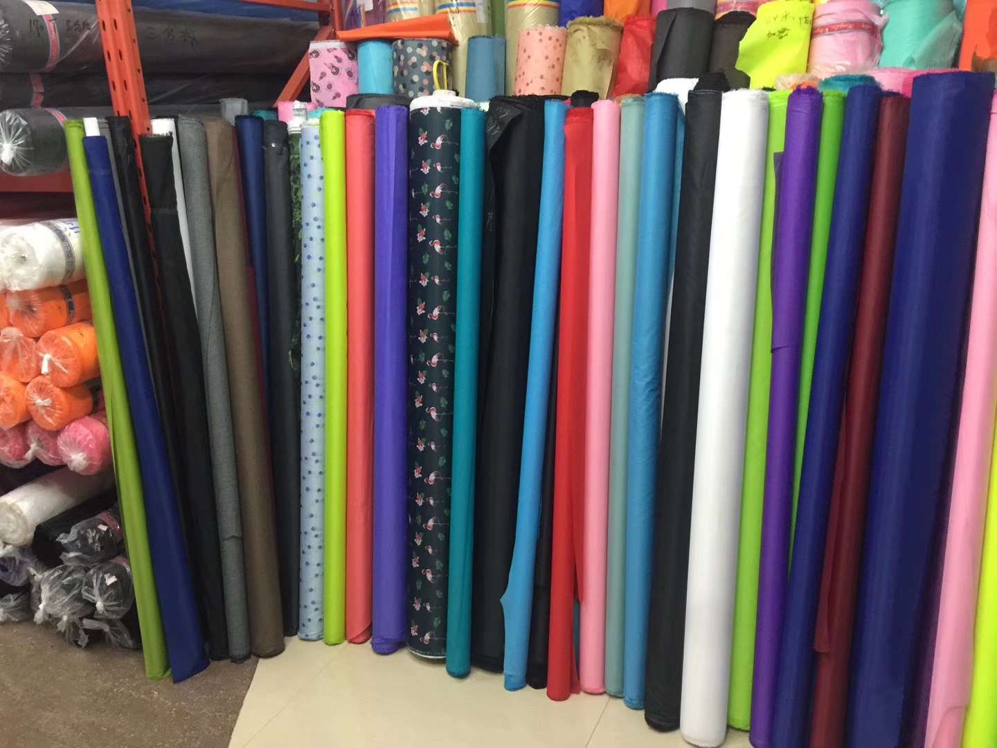 Factory direct sales, hot-selling, in-stock, popular 210DPA eco-friendly coated Oxford fabric, home, makeup, storage, travel, eco-friendly bag fabric lining details Picture