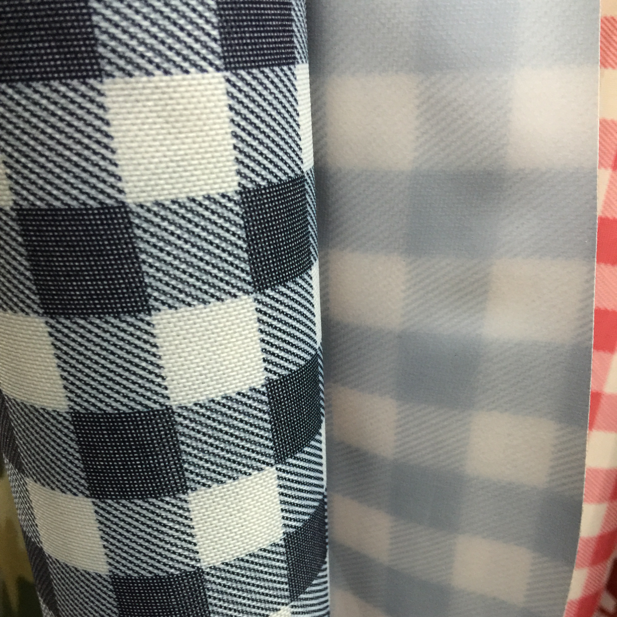 Ready-to-sell, best-selling online 300D picnic mat, printed eco-friendly Oxford fabric for home storage and travel bags