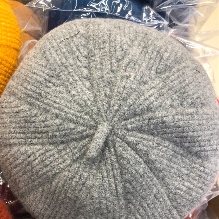 羊毛玉米花贝雷麻灰色