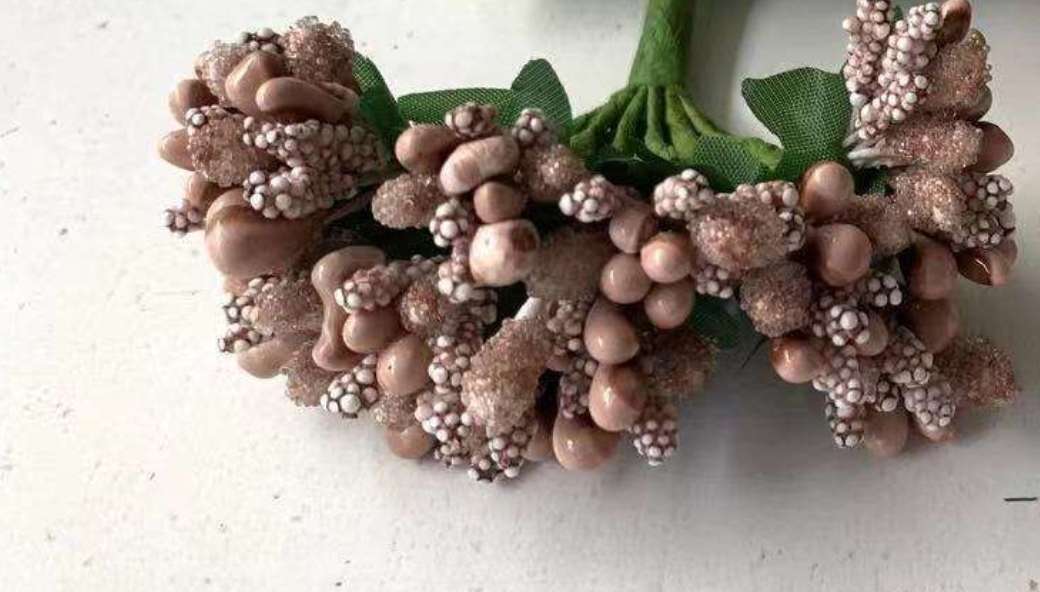 Small surface pearl flower details Picture