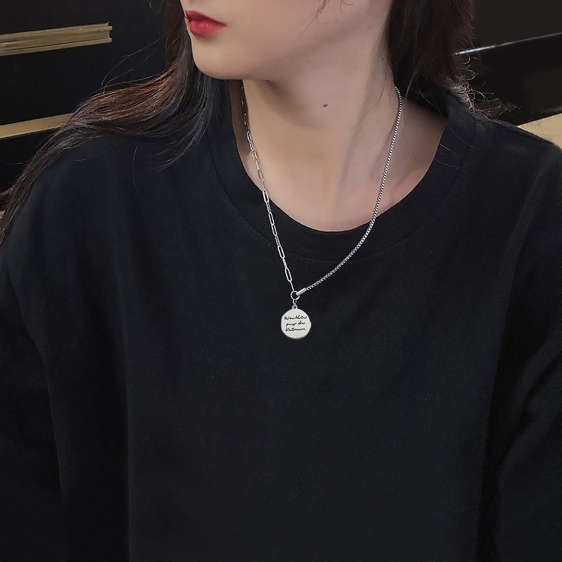 Design sense necklace, women's collarbone chain, Instagram cold style neckchain, trendy hip-hop chain, simple and elegant, cool