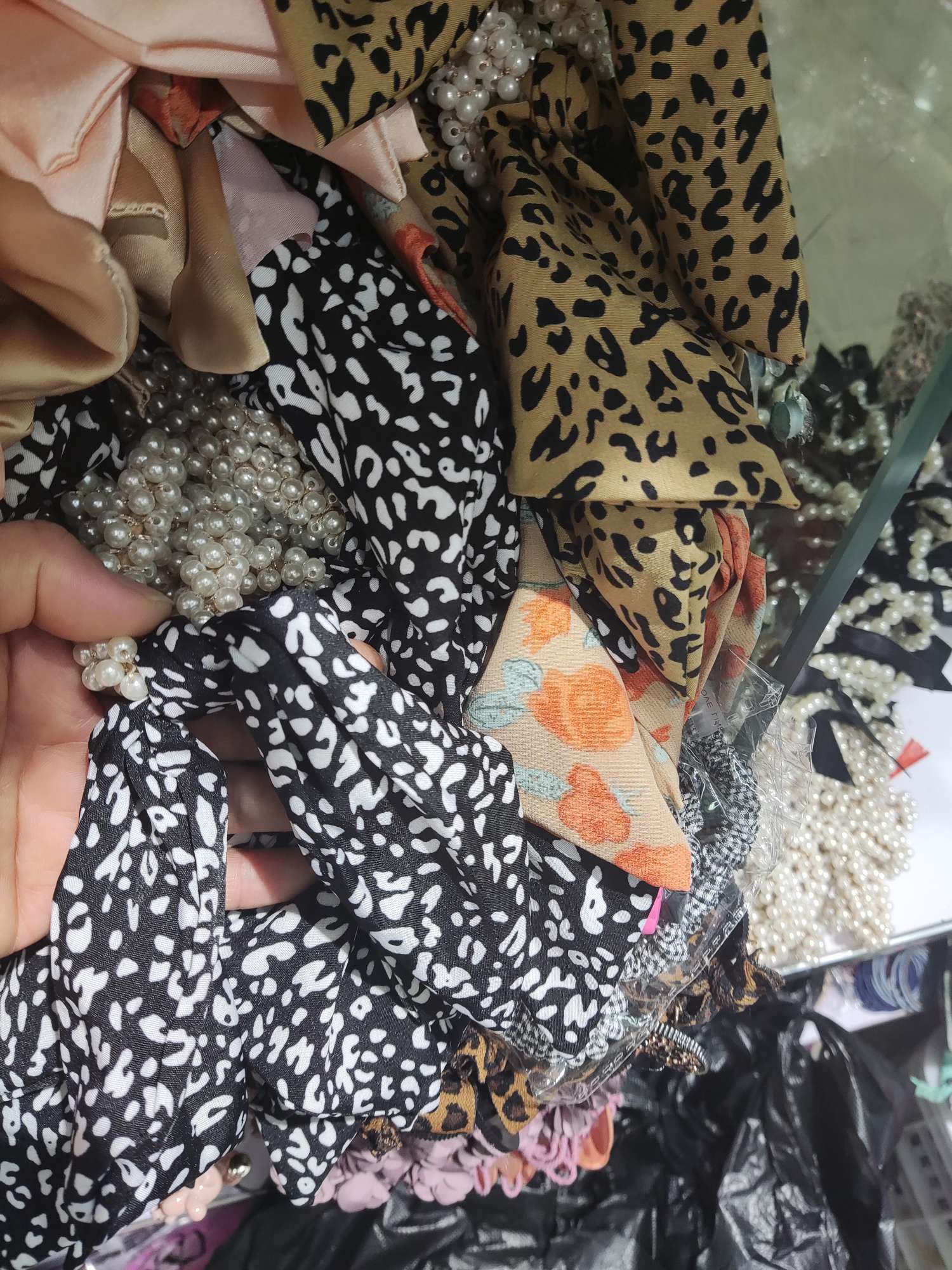 Leopard Print Full Of Pearl Hair Band Streamer Ins Network Red Do Not Harm Hair Band Hair Tie Hair Tie South Korean Ins Simple Rubber Band Drop Hair Rope Hair Accessories For Women Specification drawing