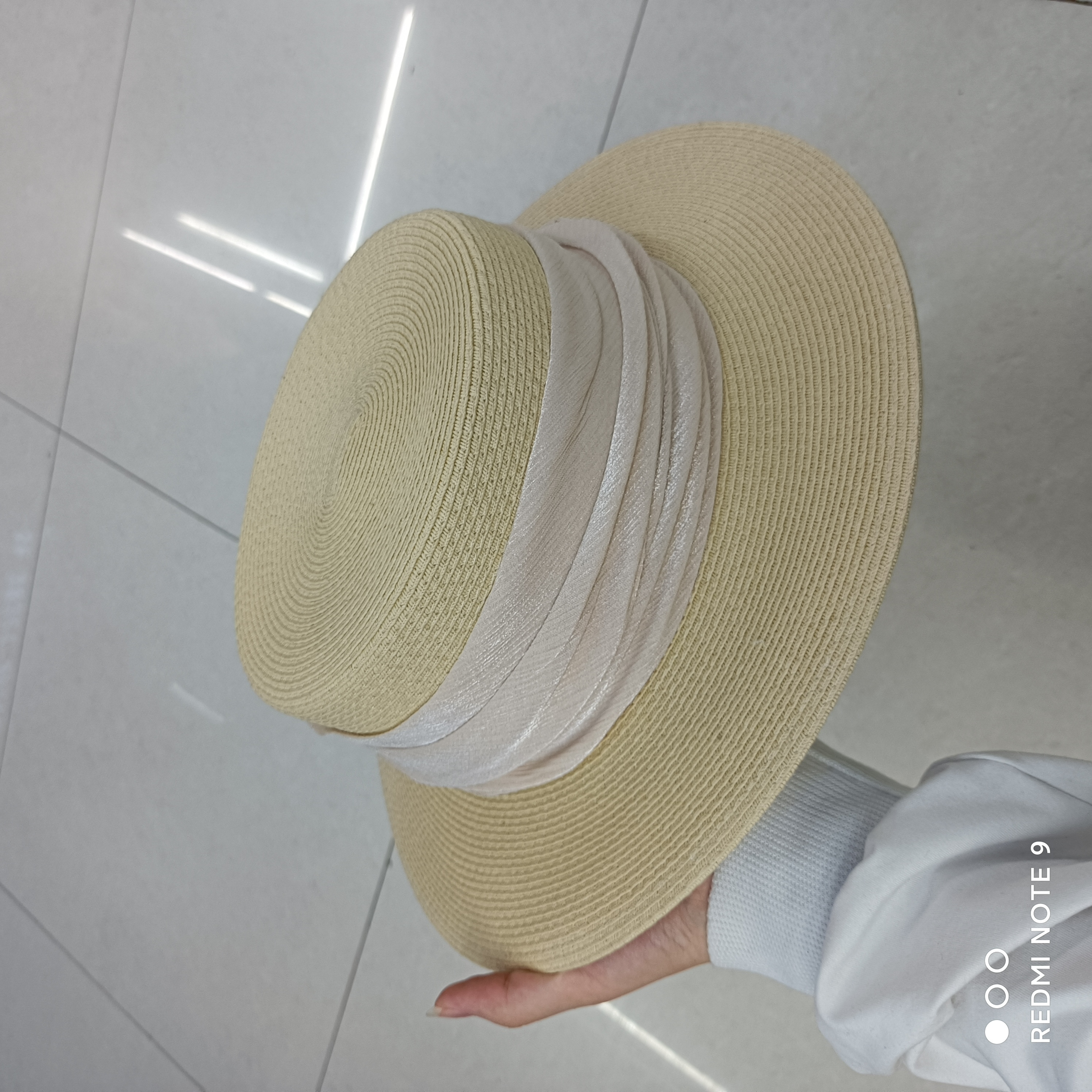 Papyrus Flat Hat With Colored Ribbon