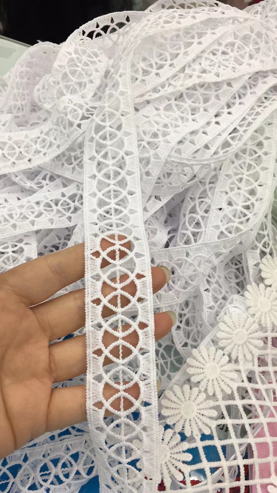 水牛奶/牛奶/金典纯牛奶200ml产品图