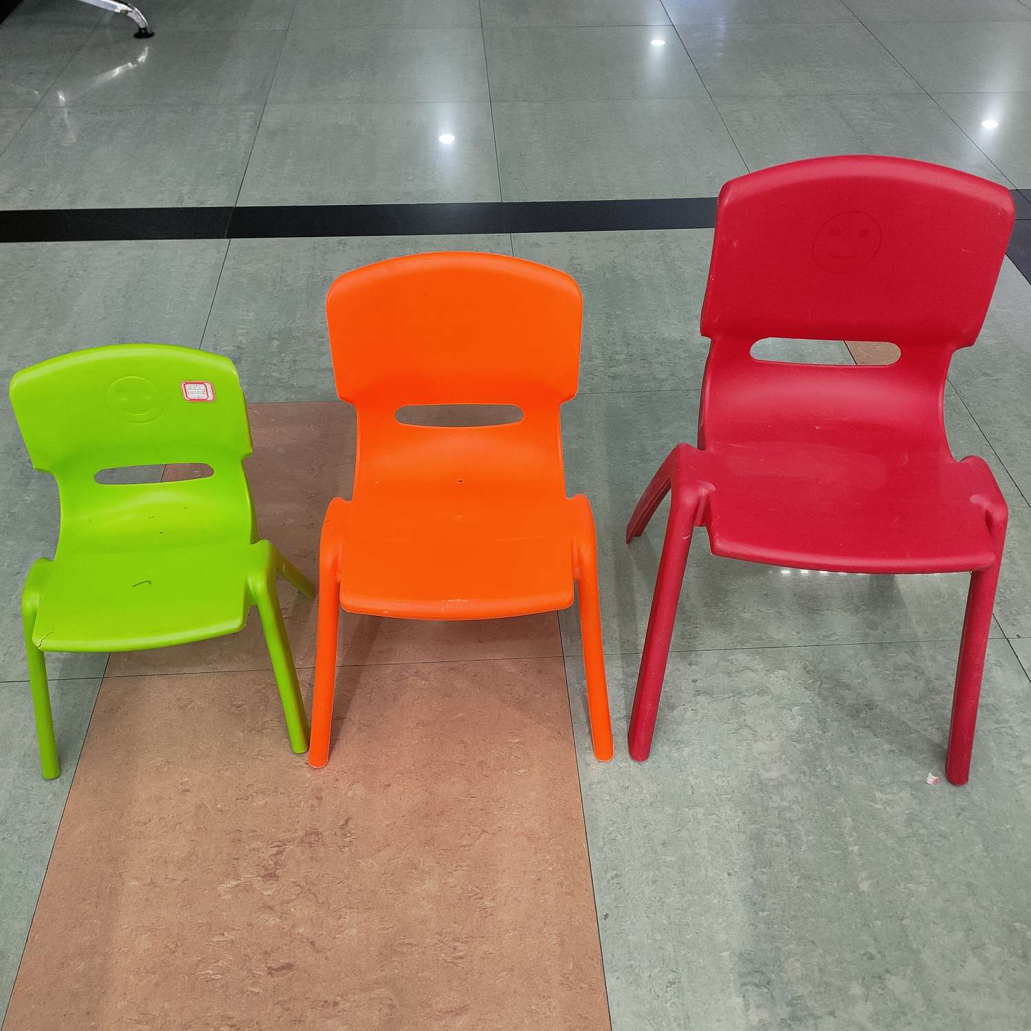 铭华家具厂塑料儿童椅PP注塑笑脸椅幼儿园教学学生座椅大号详情图3