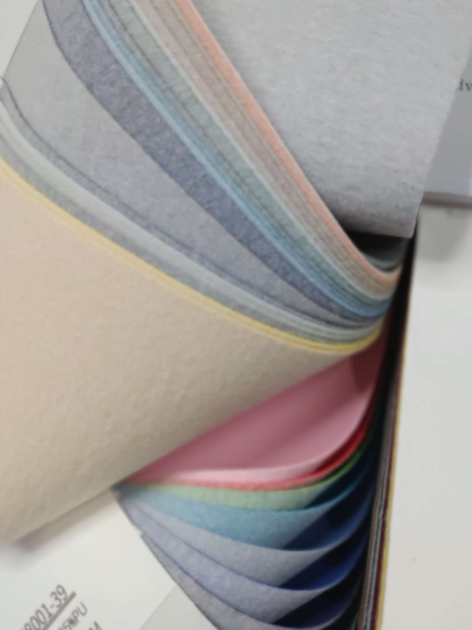 Multicolored artificial leather, fine-textured soft-padded and hard-padded leather bedding fabric details Picture