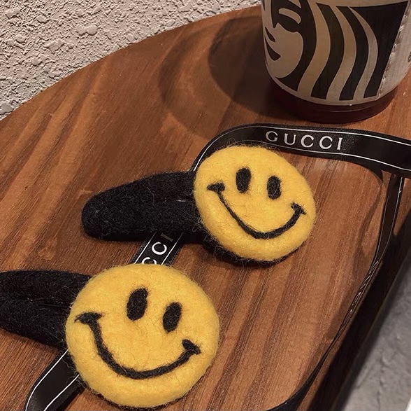 Autumn Shuo Handmade Cute Smiley Hair Clip Instagram Red Sheep Felt Yellow Big Smiley Edge Clip Bangs Clip Bb Clip