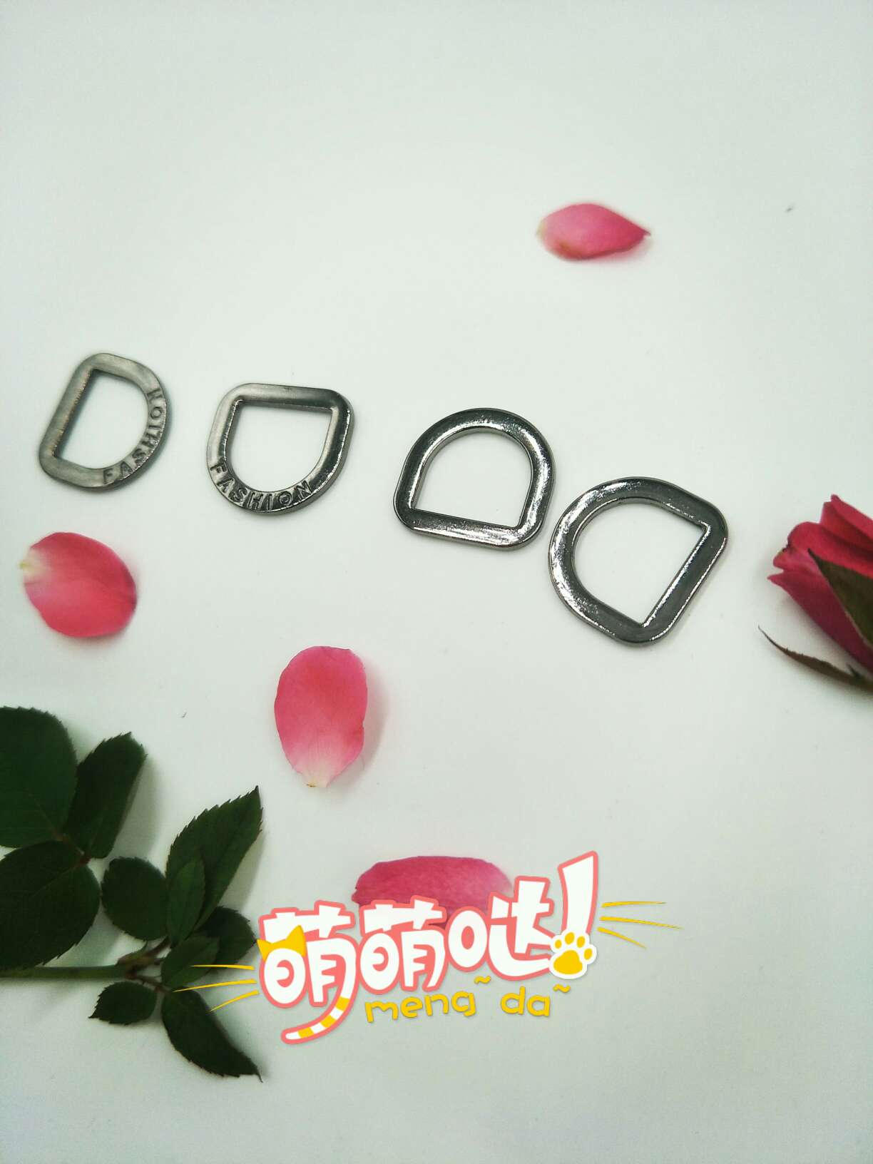 厂家直销合金小D扣 服装辅料 时尚创意标牌 装饰扣 爆款帽子配件掉坠 鞋服箱包头饰DIY配件 金属半圆详情图3