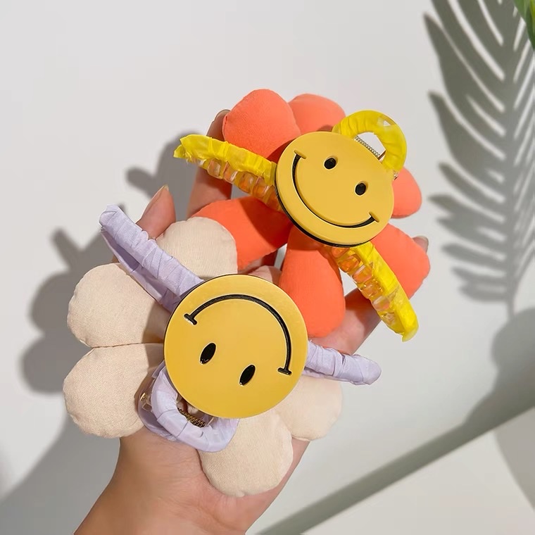 Choo Korean Sunflower Smiley Hair Clip Female Summer Back Head Bun Grab Clip Large Cute Hair Clip Shark Clip Headdress Specification drawing
