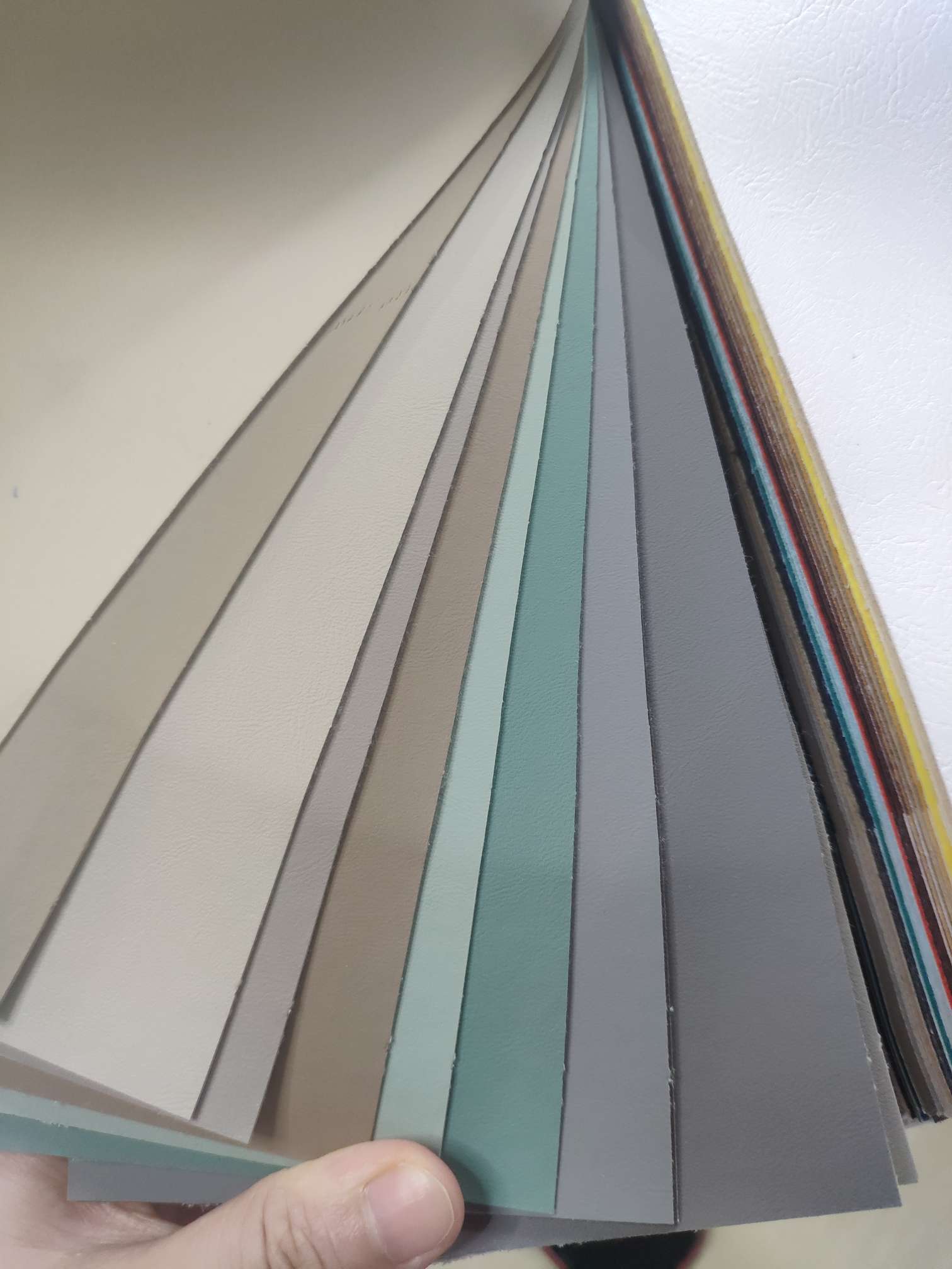 Multicolored artificial leather, fine-textured soft-padded and hard-padded leather bedding fabric detail image 6