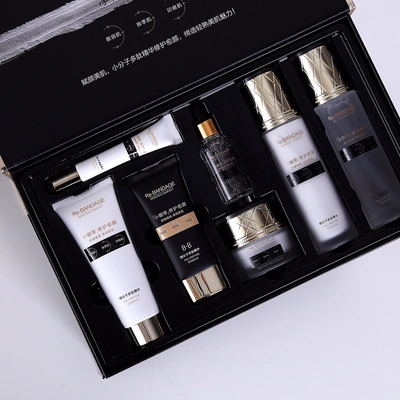 Yamaguchi Moisten Beauty Small Bandage Skin Care Seven-Piece Set
