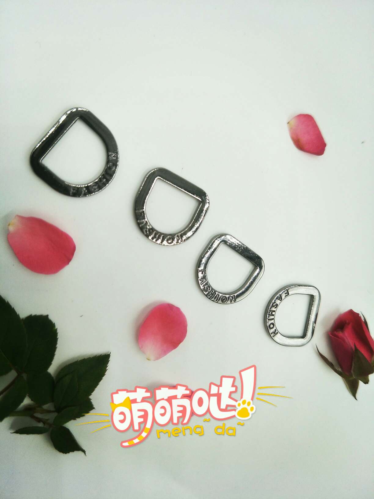 厂家直销合金小D扣 服装辅料 时尚创意标牌 装饰扣 爆款帽子配件掉坠 鞋服箱包头饰DIY配件 金属半圆详情图1