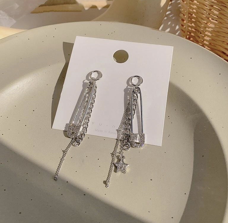 New oversized pin original design exaggerated earrings from major European and American brands details Picture