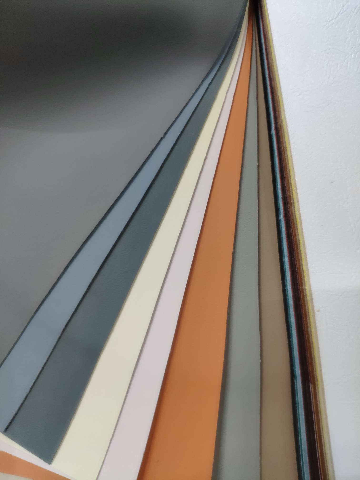 Multicolored artificial leather, fine-textured soft-padded and hard-padded leather bedding fabric detail image 2