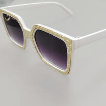 新款太阳眼镜男女通用时尚潮流出门必备069-3065