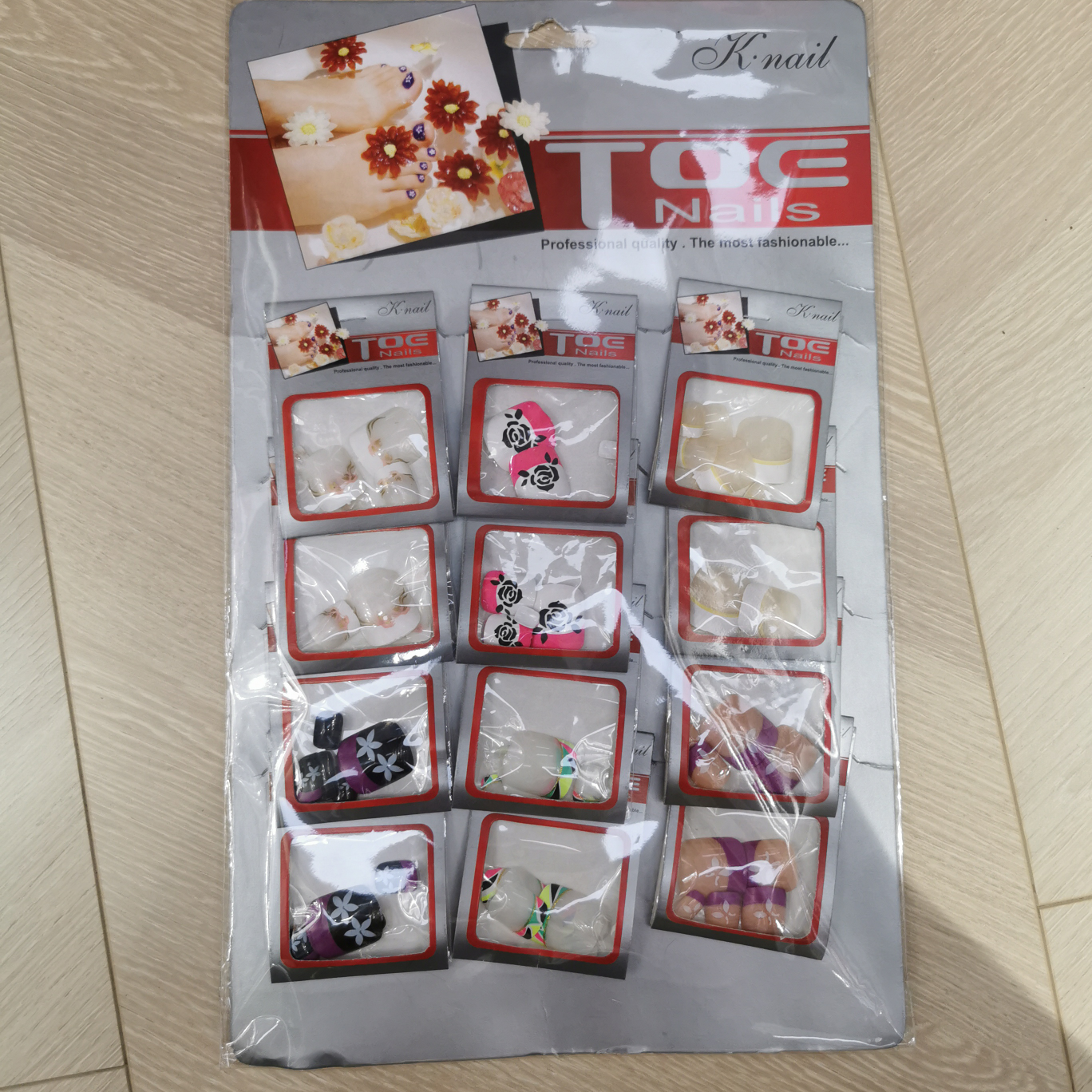 脚甲印花，花色多混。12小包