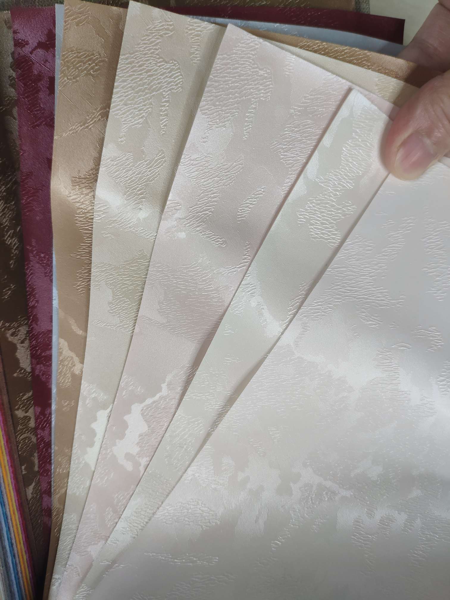 Soft leather with auspicious cloud patterns, hard leather sliding door, artificial leather wall decoration detail image 1