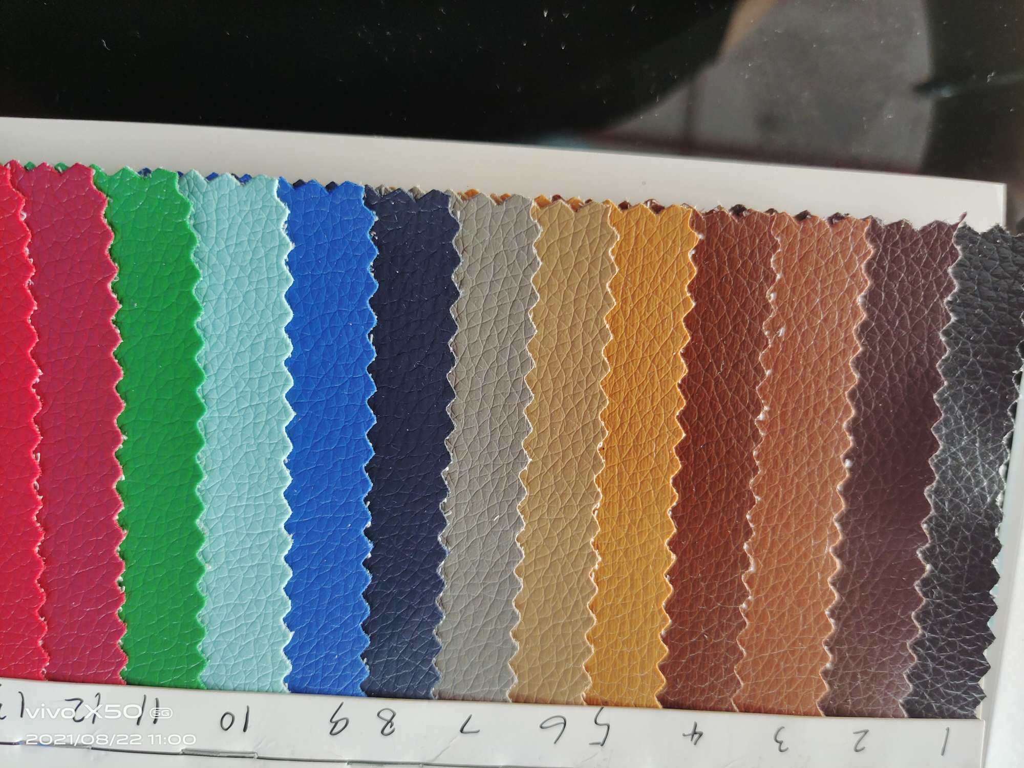 其他材质工艺品实物图