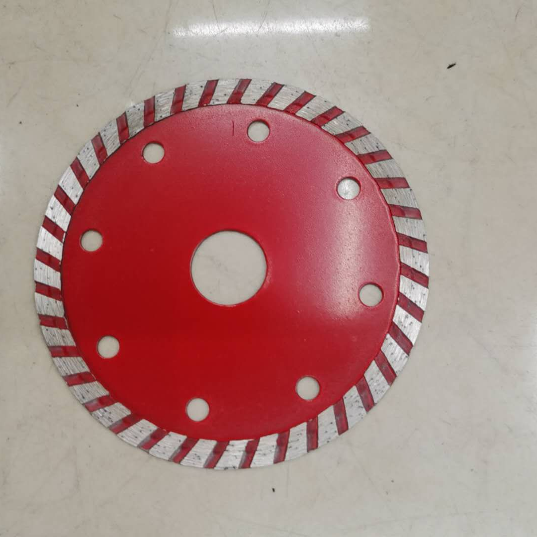 Saw blade cutting blade full figure