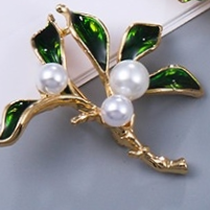 Brooch 1210