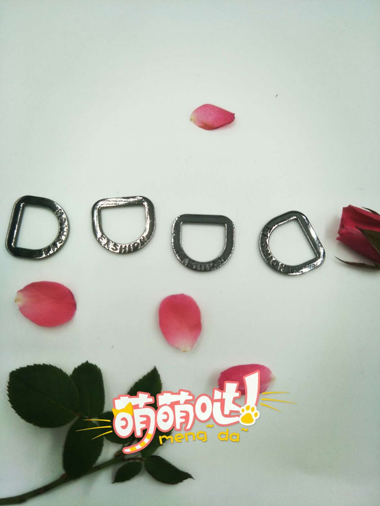 厂家直销合金小D扣 服装辅料 时尚创意标牌 装饰扣 爆款帽子配件掉坠 鞋服箱包头饰DIY配件 金属半圆详情图5