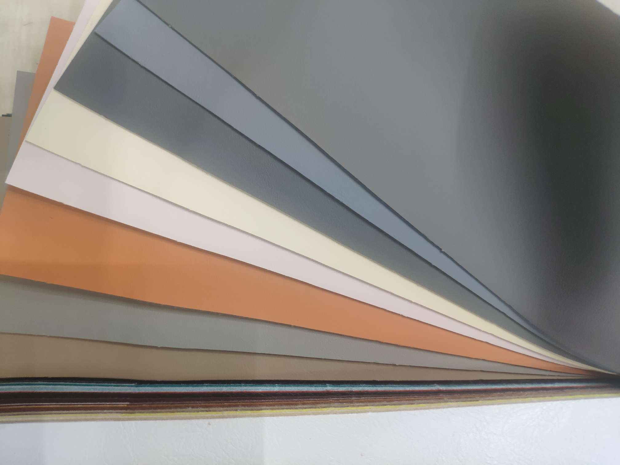 Multicolored artificial leather, fine-textured soft-padded and hard-padded leather bedding fabric detail image 4