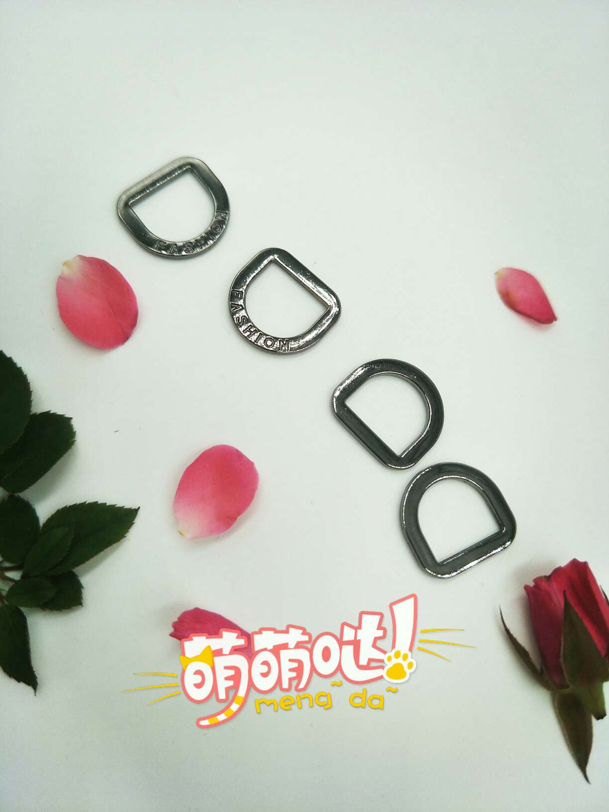 厂家直销合金小D扣 服装辅料 时尚创意标牌 装饰扣 爆款帽子配件掉坠 鞋服箱包头饰DIY配件 金属半圆详情图4