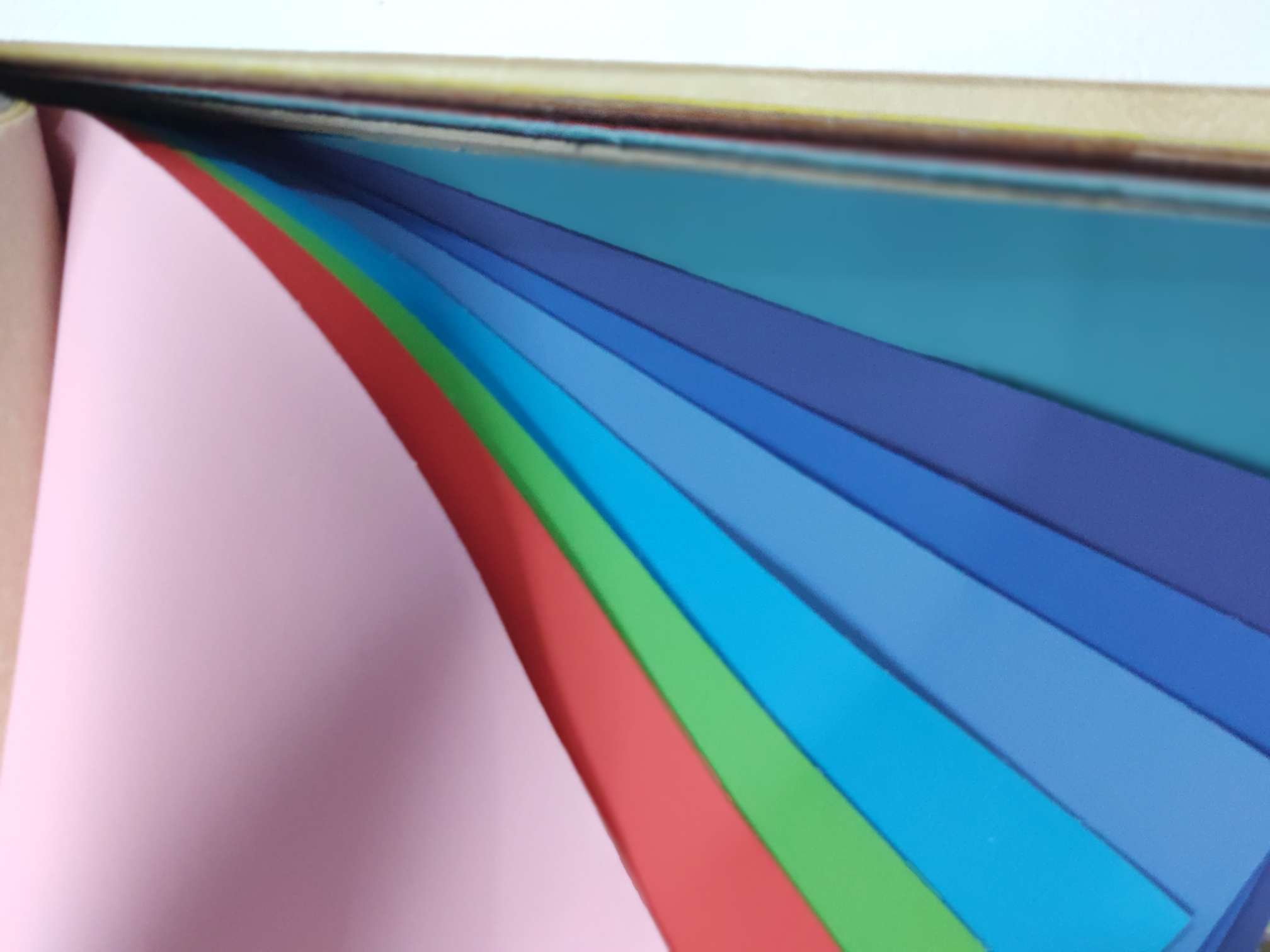 Multicolored artificial leather, fine-textured soft-padded and hard-padded leather bedding fabric Specification image