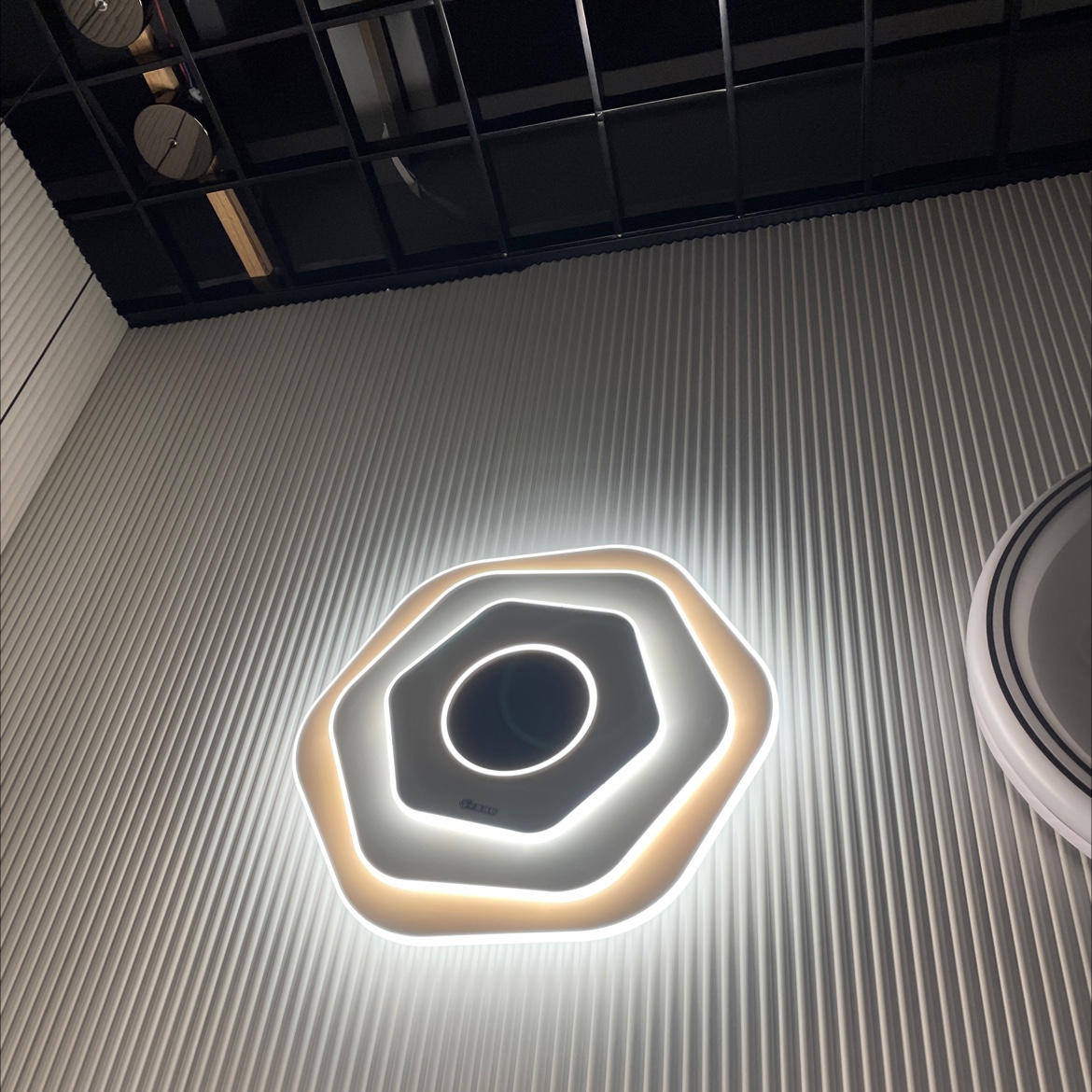 Modern and simple living room led Nordic ceiling lamp, smart home package, bedroom lamp style LeD personalized ceiling lamp details Picture