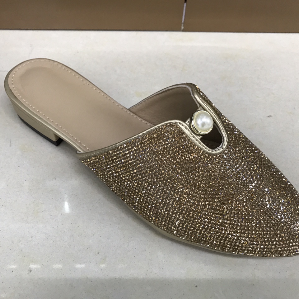 Pointed rhinestone headband drag