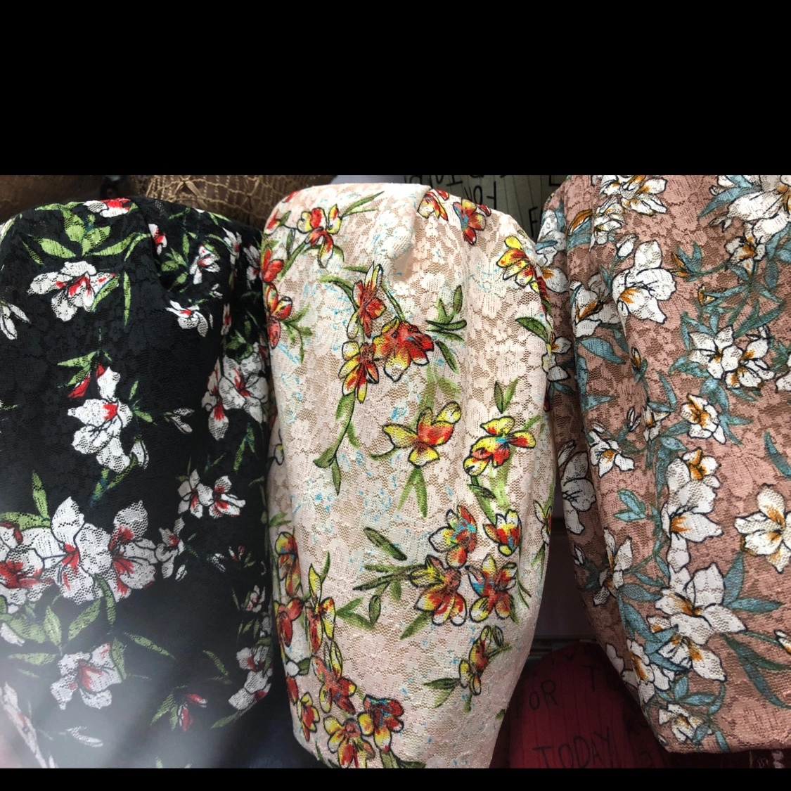 The Korean version of the "Hat Girl Spring and Autumn" lace flower headscarf is a fashionable, casual and versatile headscarf detail image 2