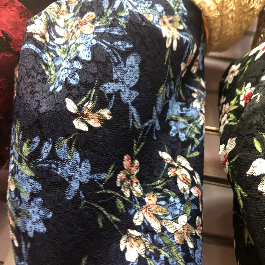 The Korean version of the "Hat Girl Spring and Autumn" lace flower headscarf is a fashionable, casual and versatile headscarf detail image 1