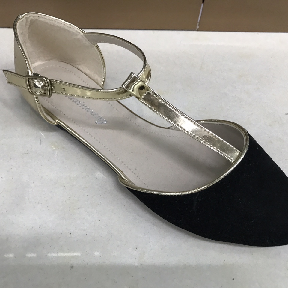 Fashionable hollow single shoes