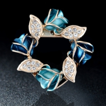 Brooch 1400