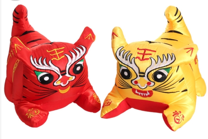 纯手工绣花一号大布老虎，可以骑，平安好运，刺绣镇宅虎，优质pp棉填充细节图