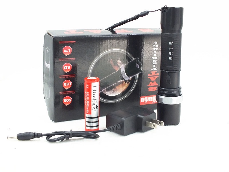 塑料接调焦强光手电 机械变焦 远射充电led手电筒户外家用灯 批发 金属手电详情图9