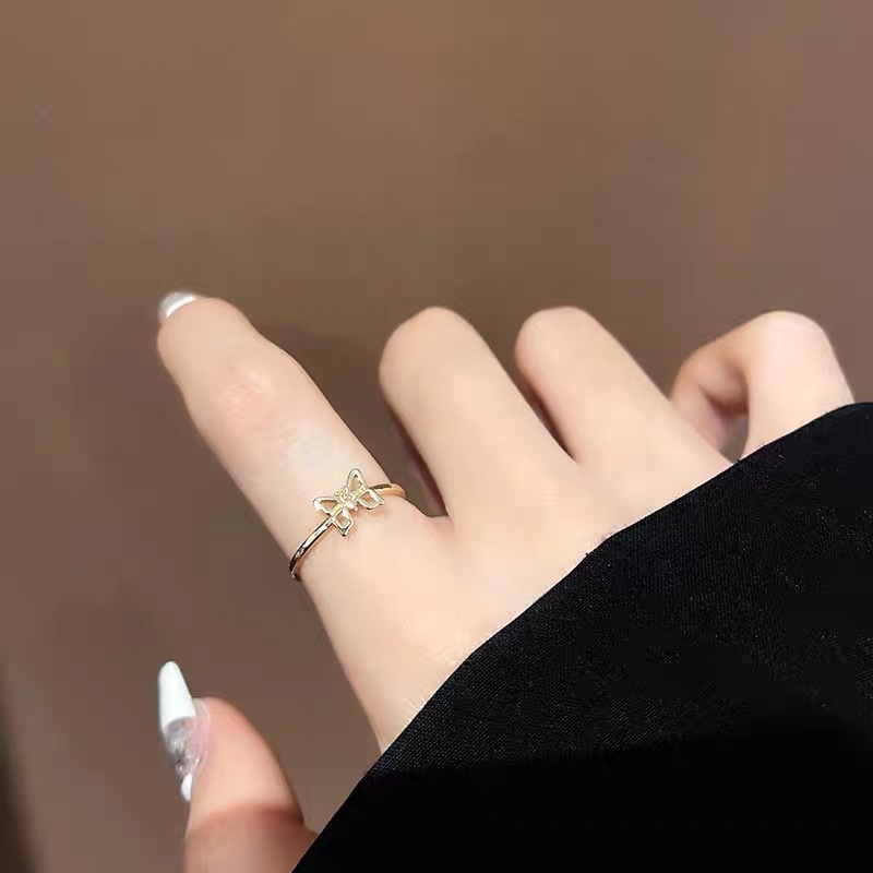 小巧小清新甜美少女心蝴蝶设计可调节开口戒指
白底实物图