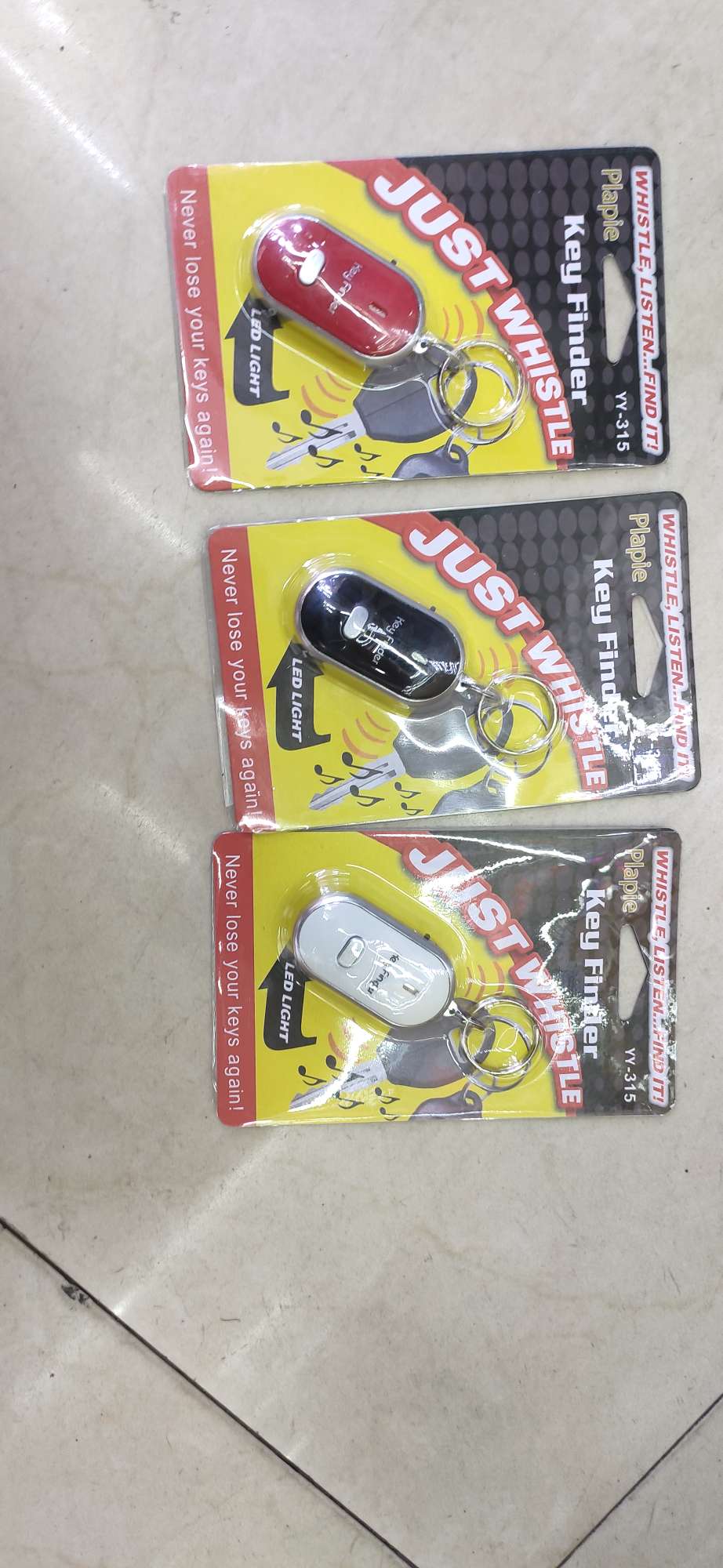 New car keychain finder, whistle finder, street stall supply, factory direct sales detail image 5
